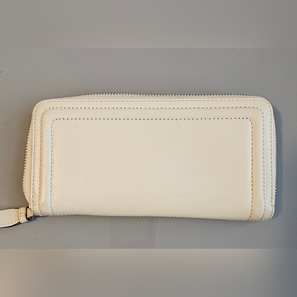 Coach Madison Leather Zip Around Accordian Style Cream Women's Wallet - Picture 2 of 11